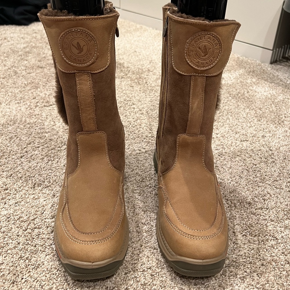 NWOT Santana Canada boots w/sheepskin lining. PLUS FREE SHIPPING